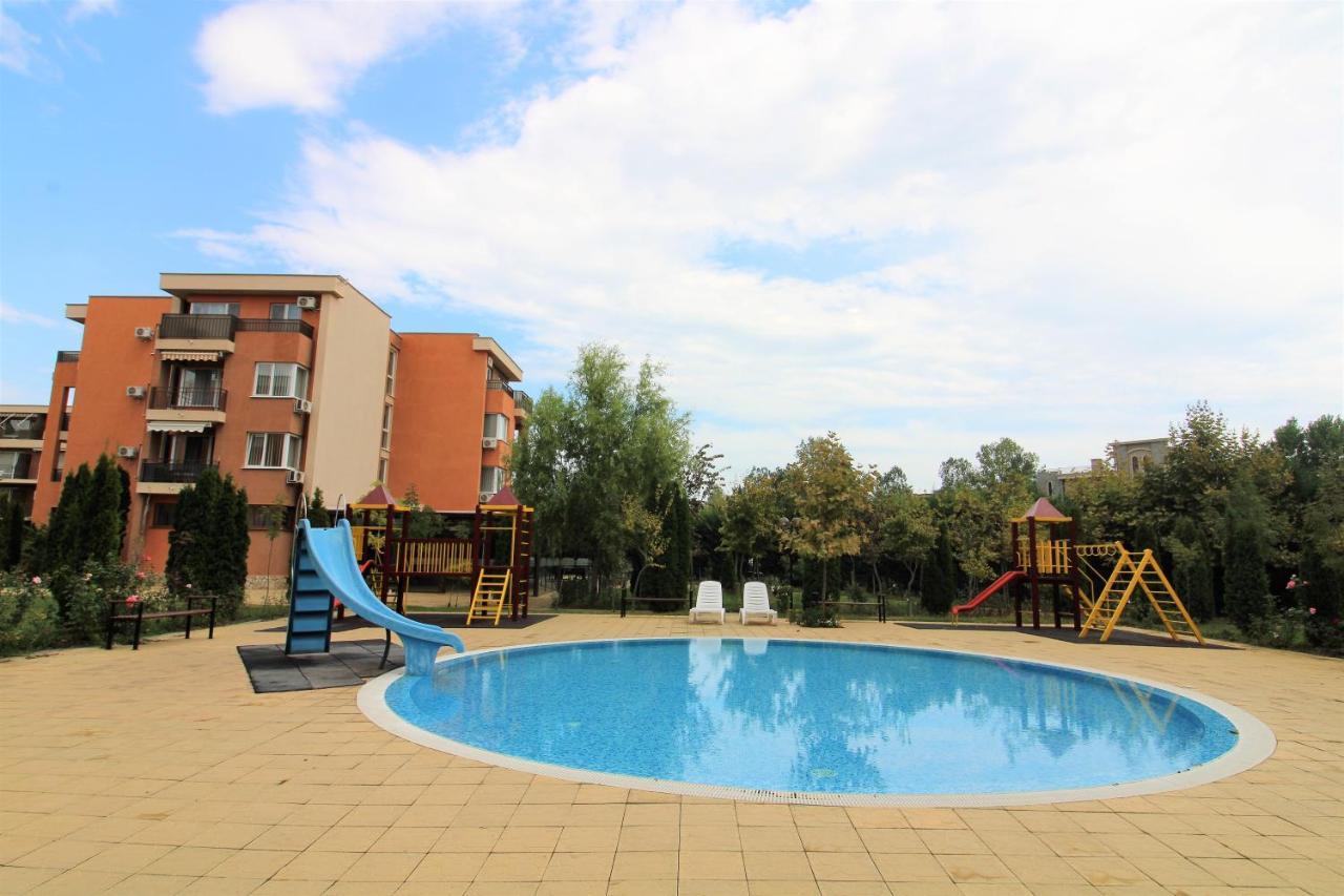 Holiday-Orchid Menada Apartments Slântsjev Brjag Eksteriør bilde